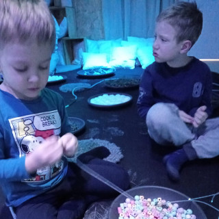 Pokoj Láryfáry - Motyčkovic klika